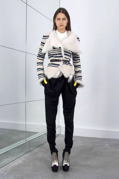 Look 11